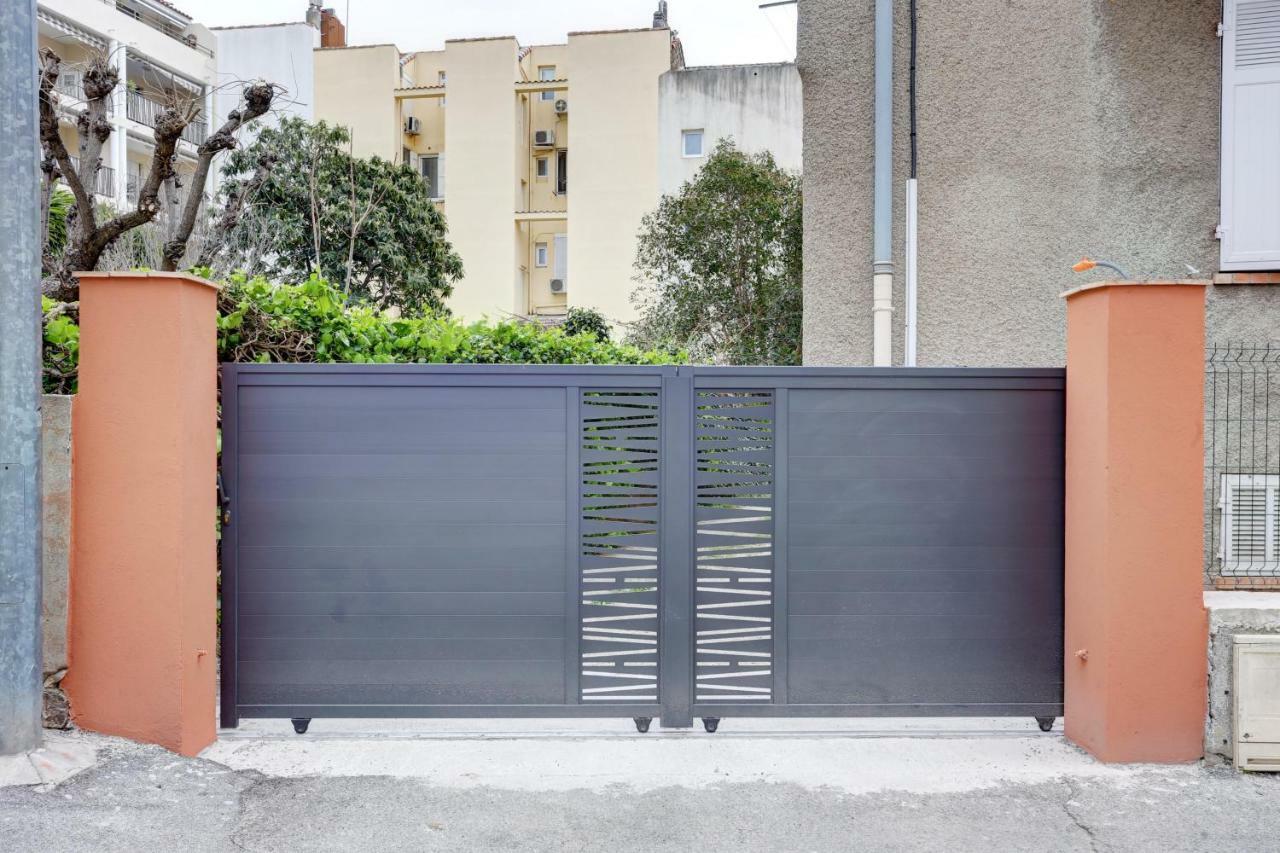 L'Amandine ,45 M2 Terrasse Et Garage Centre Ville Saint-Raphael  Bagian luar foto