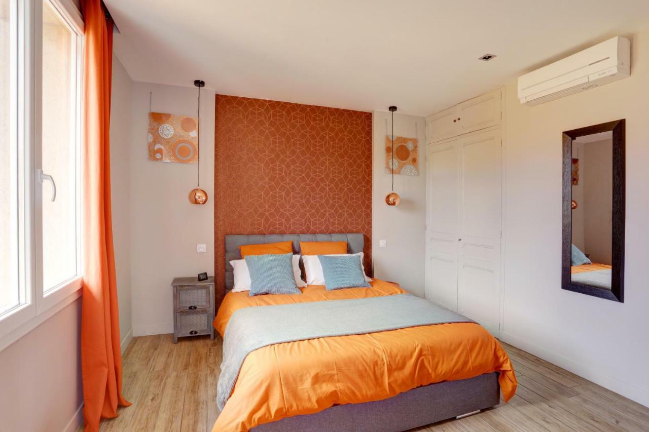 L'Amandine ,45 M2 Terrasse Et Garage Centre Ville Saint-Raphael  Bagian luar foto
