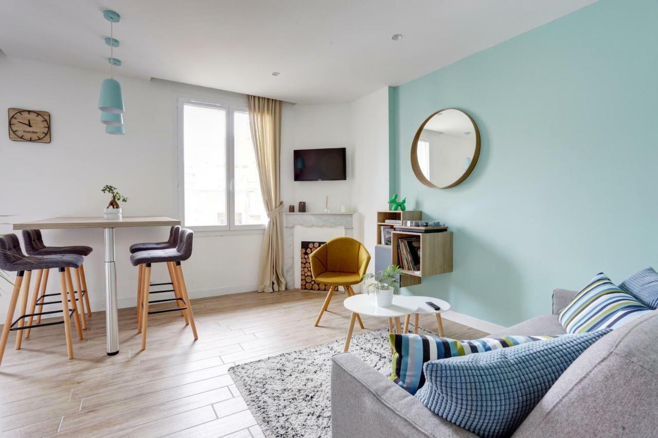 L'Amandine ,45 M2 Terrasse Et Garage Centre Ville Saint-Raphael  Bagian luar foto